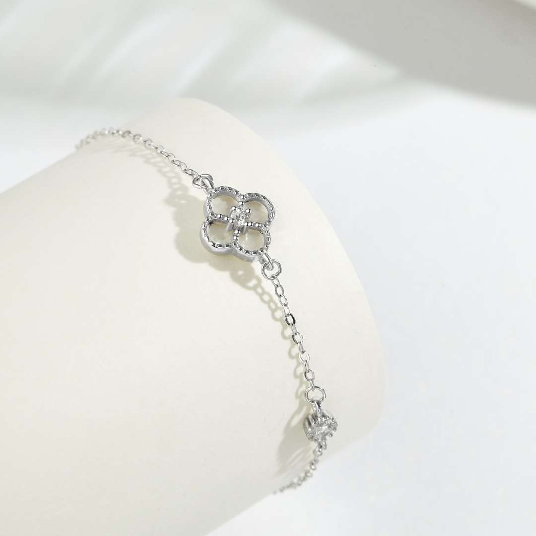 [Luck&Love]CLOVER 5 MOTIFS SILVER DIAMOND BRACELET